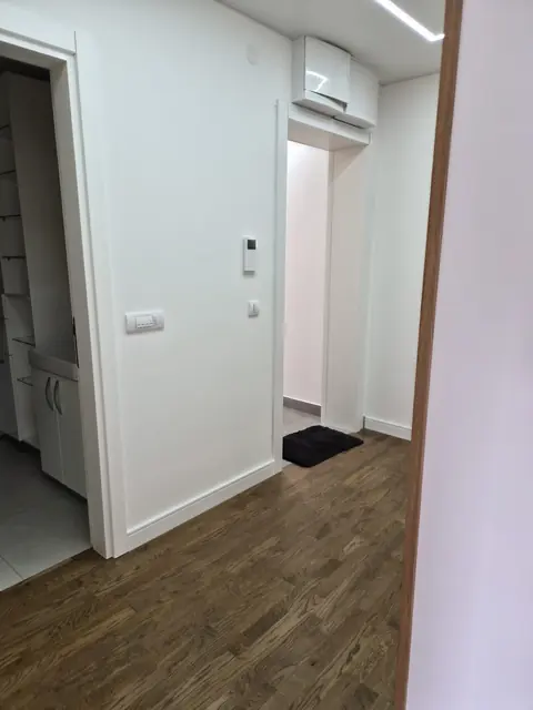 Hodnik sa klima uređajem